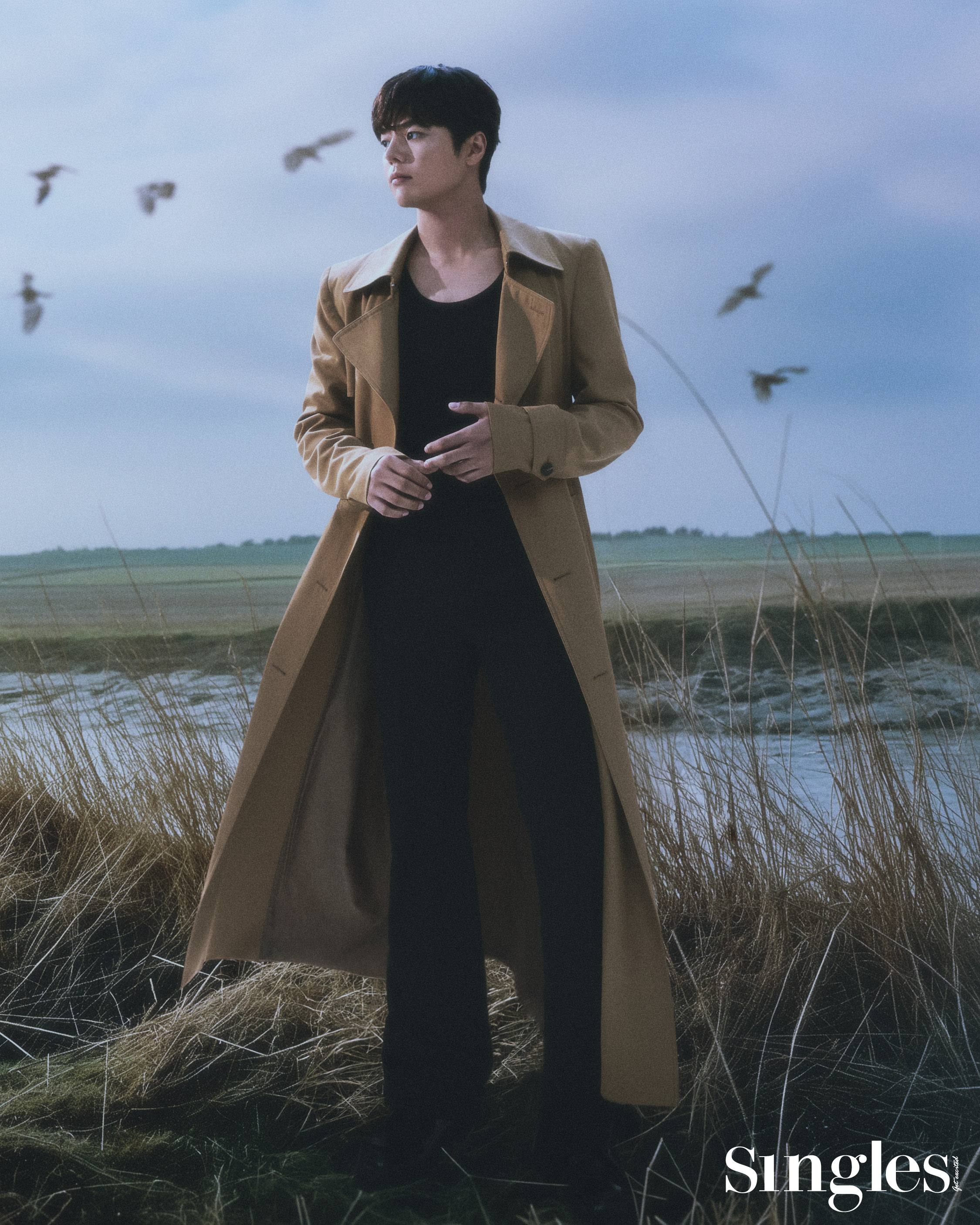 려운의 싱글즈 7월 호 화보, 려운 트랜치 코트, 려운 프라다, 려운 약한영웅, 려운 드라마